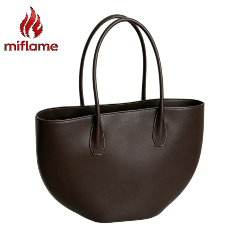 Shoulder Bag Structured - Schoudertas voor dames, luxe halvemaanvormige handtas